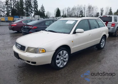 1998 Audi A4 Avant Quattro z USA, uszkodzony, nr VIN WAUGD28D0WA184314